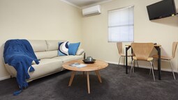 Elphin Motel Serviced Apartments Launceston Aus Best Price Guarantee Lastminute Com Au