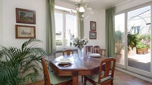 Servicio de comidas en la habitación