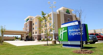 Holiday Inn Express Covington-Madisonville, an IHG Hotel