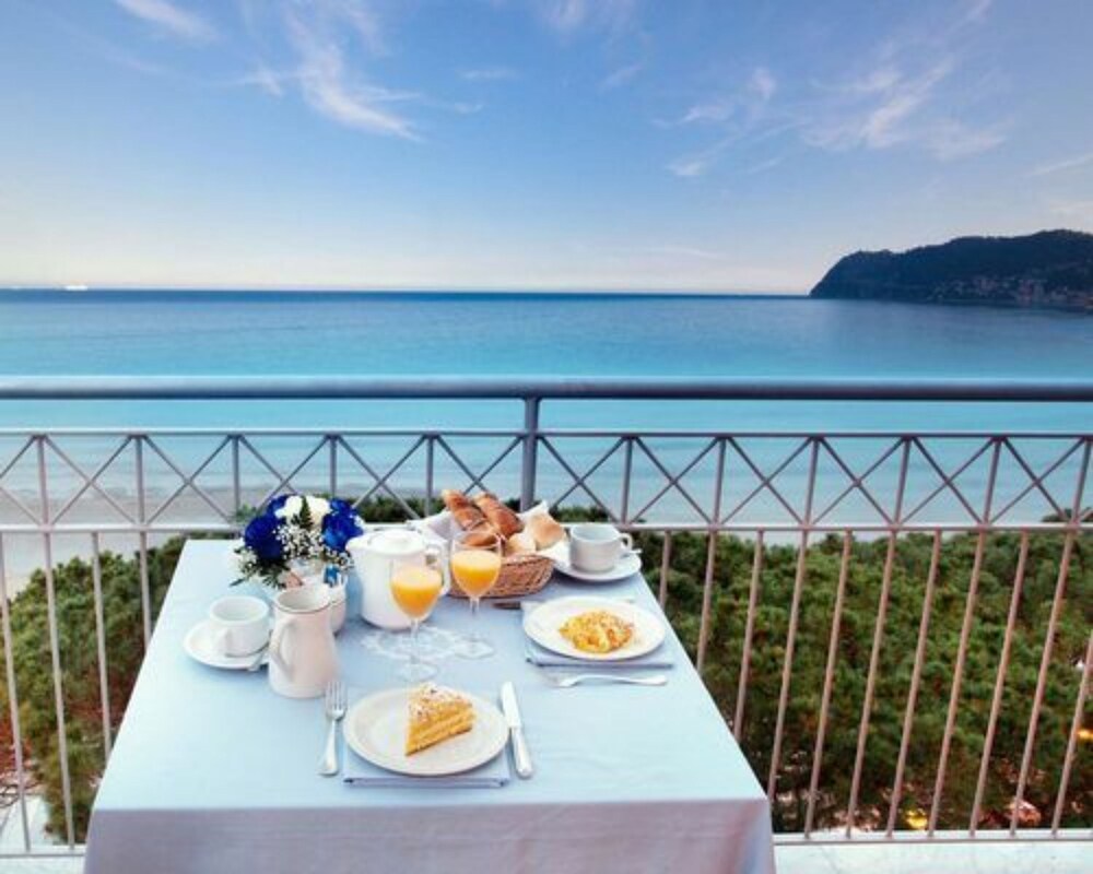 Grand Hotel Spiaggia In Alassio Hotel Rates Reviews On