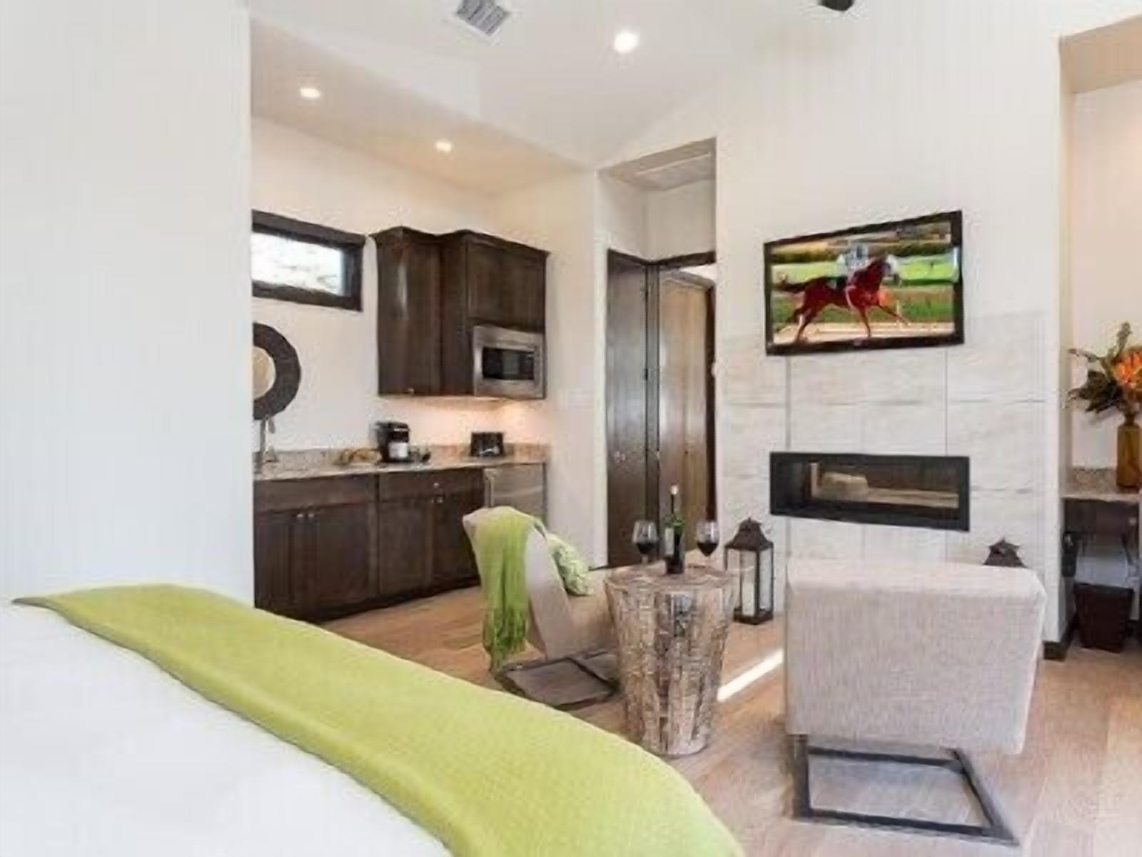 The Reserve At Lake Travis In Spicewood Tx Expedia