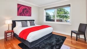 2 bedrooms, premium bedding, iron/ironing board, free cots/infant beds
