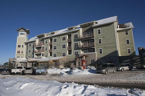 Great Place to stay Soaring Eagle Lodge near Snowshoe 