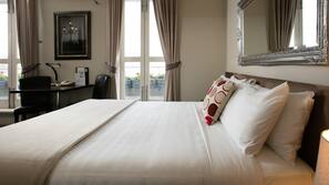 Minibar, desk, iron/ironing board, rollaway beds