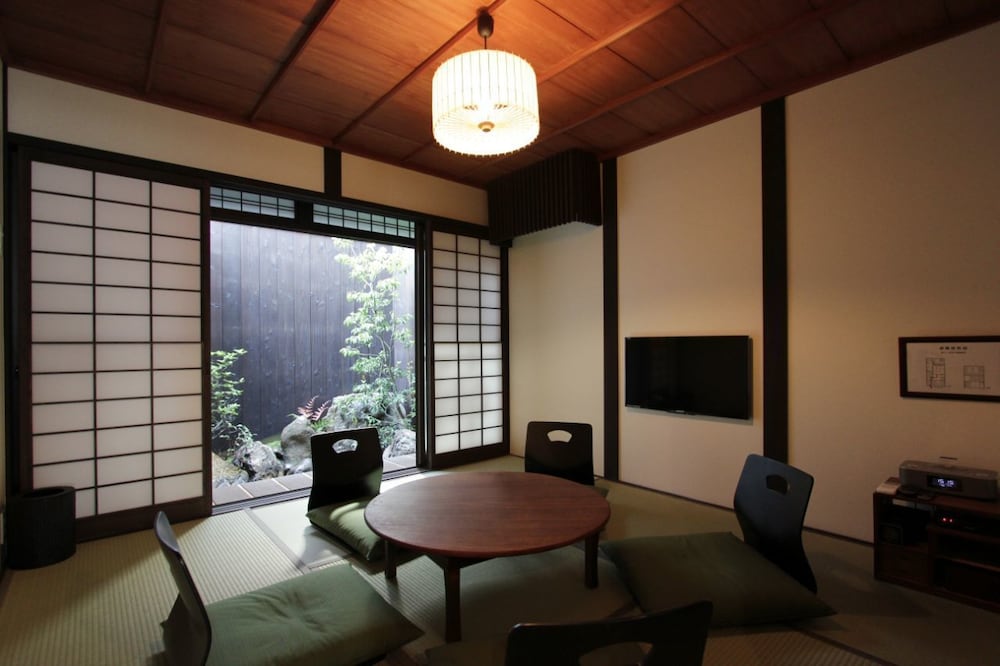開智あんず庵 町家レジデンスイン