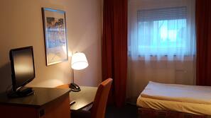 Minibar, Schreibtisch, kostenloses WLAN
