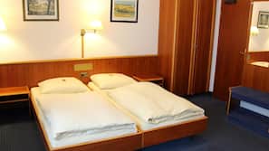 Minibar, Schreibtisch, kostenloses WLAN