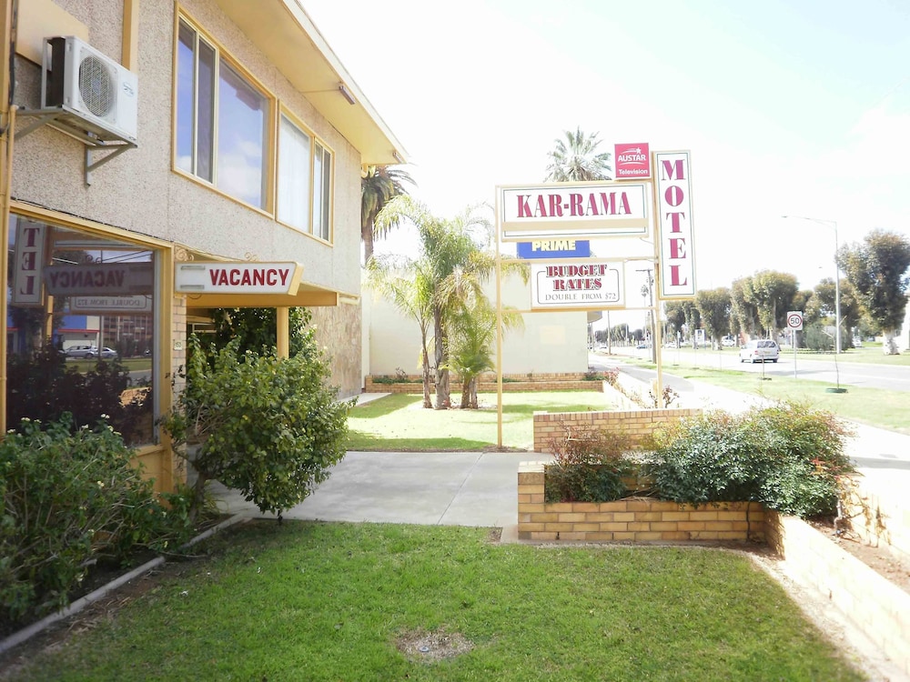 Kar Rama Motor Inn