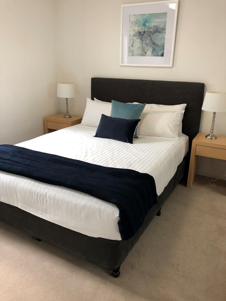Wyndel Apartments - The Mint