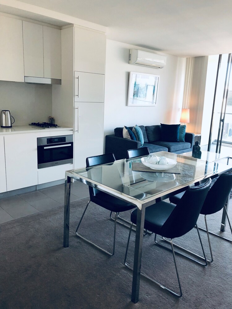 Wyndel Apartments - The Mint