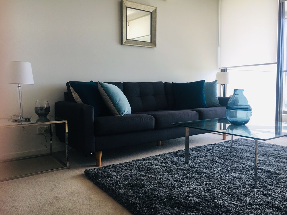 Wyndel Apartments - The Mint