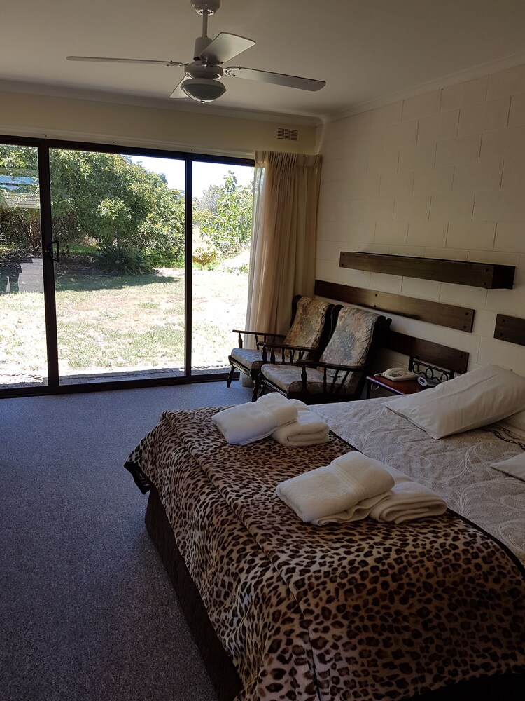 Toora Lodge Motel