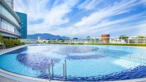 Seasonal outdoor pool