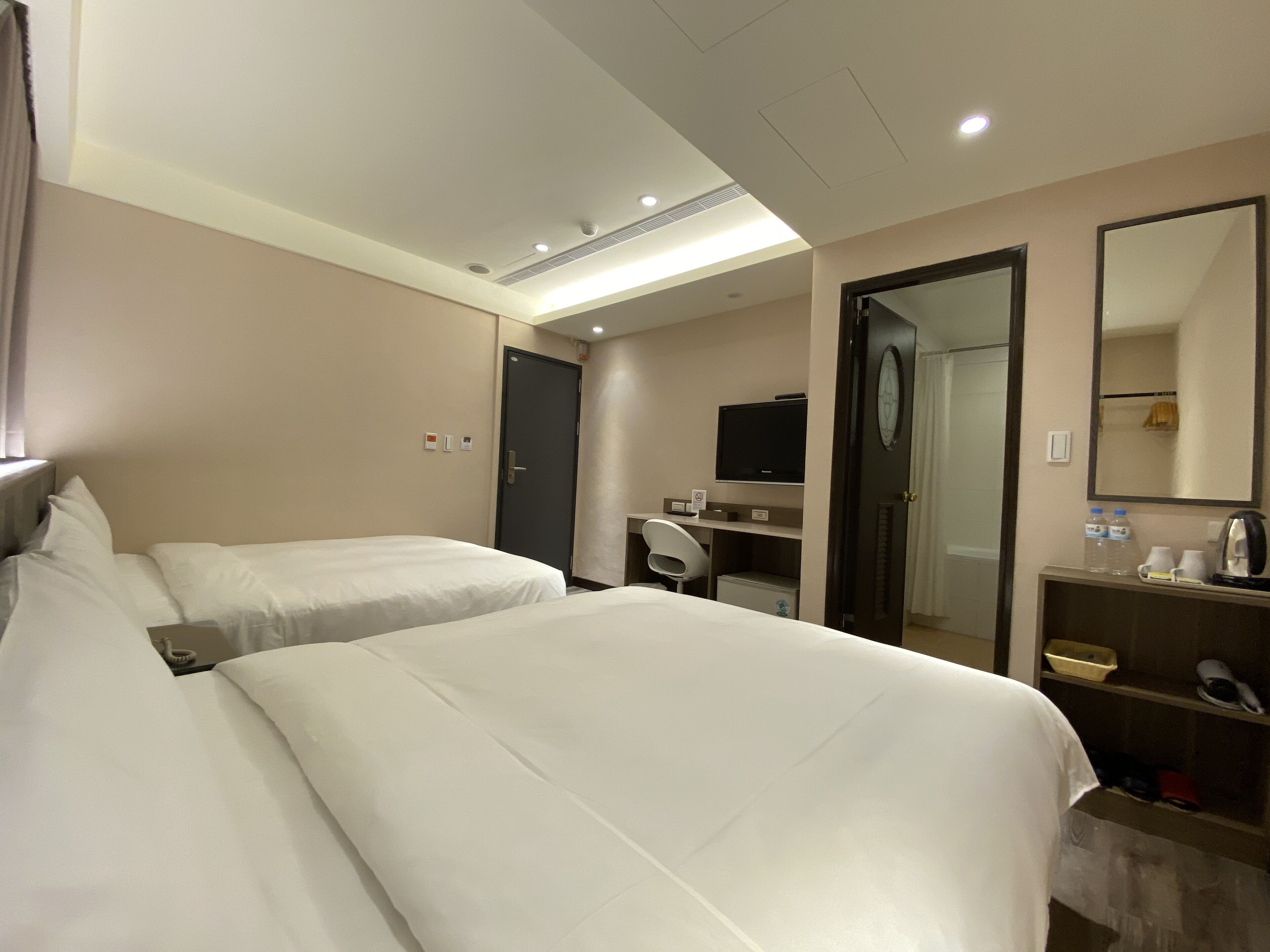 チェア マン ホテル 城美大飯店 口コミ 部屋写真 料金 お得情報 エクスペディア