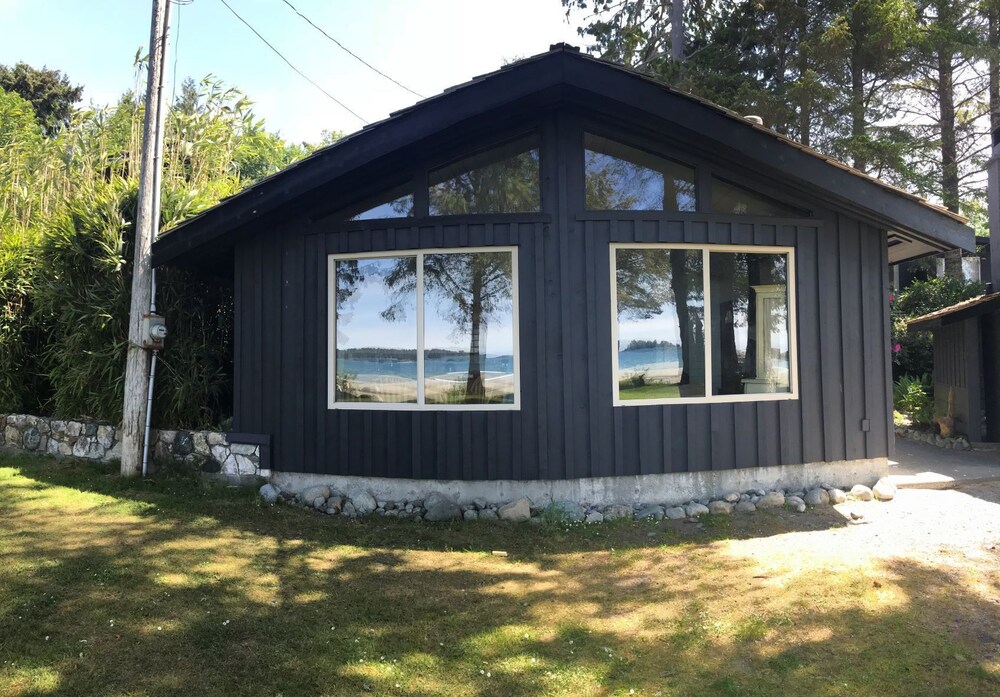 Mackenzie Beach Resort in Tofino Best Rates & Deals on Orbitz