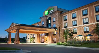 Holiday Inn Express & Suites Wichita Northeast, an IHG Hotel