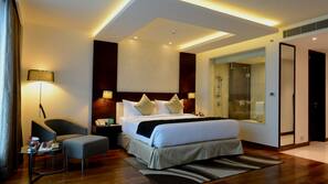 Premium bedding, minibar, in-room safe, desk