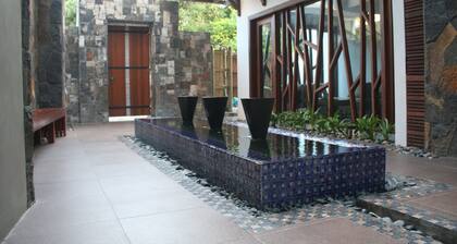 Dodola Lodge