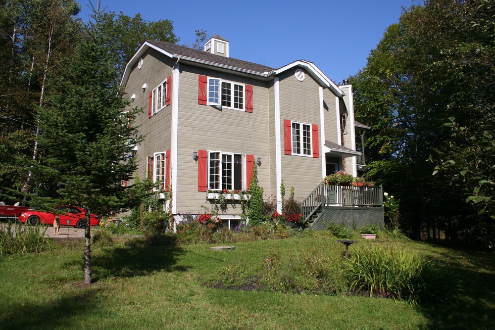 Garden view, La Chaumiere de l' Anse