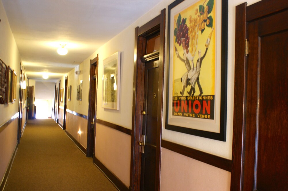 Higgins Hotel in Glenrock Best Rates & Deals on Orbitz