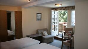 Couette en duvet d'oie, coffre-forts dans les chambres, bureau