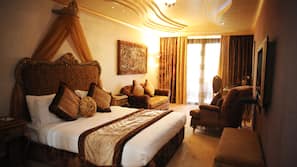 Egyptian cotton sheets, premium bedding, pillowtop beds, minibar