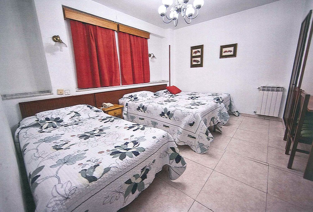 Imagen de HOSTAL LA ROSA (3 de 15)