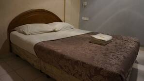 Desk, iron/ironing board, free WiFi