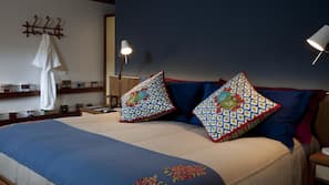 Frigobar, cofres nos quartos, individualmente decorados