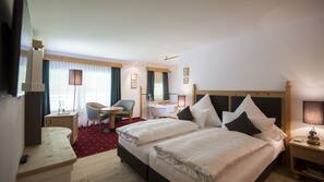 Hochwertige Bettwaren, Minibar, Zimmersafe, kostenloses WLAN
