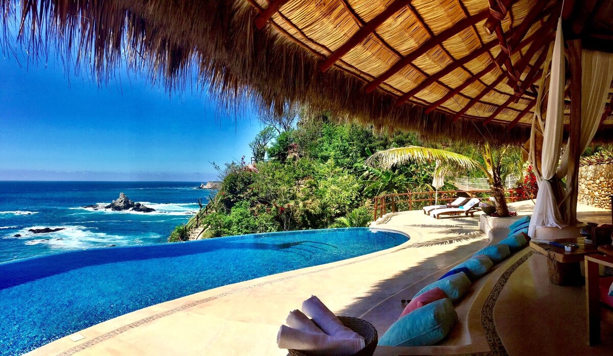 playa carrizalillo beach in puerto escondido mexico