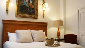 Premium bedding, individually decorated, individually furnished, desk
