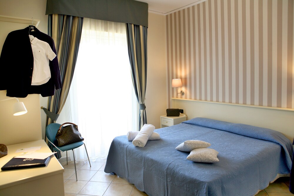 Castellammare Di Stabia Hotel Villa Serena Castellammare Di Stabia Hotel Villa Serena