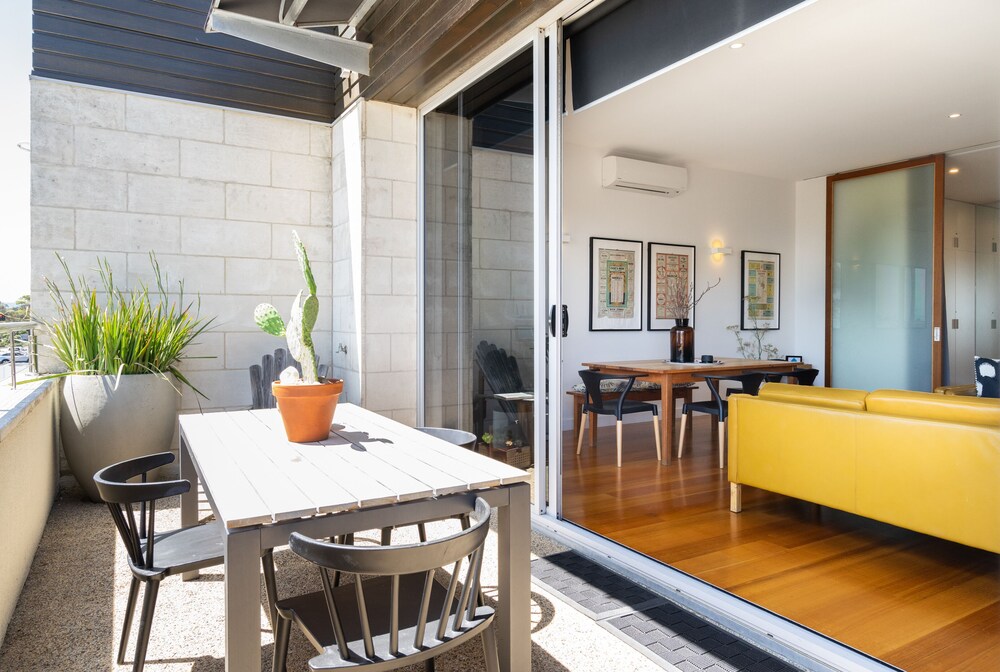 Aquabelle Apartments