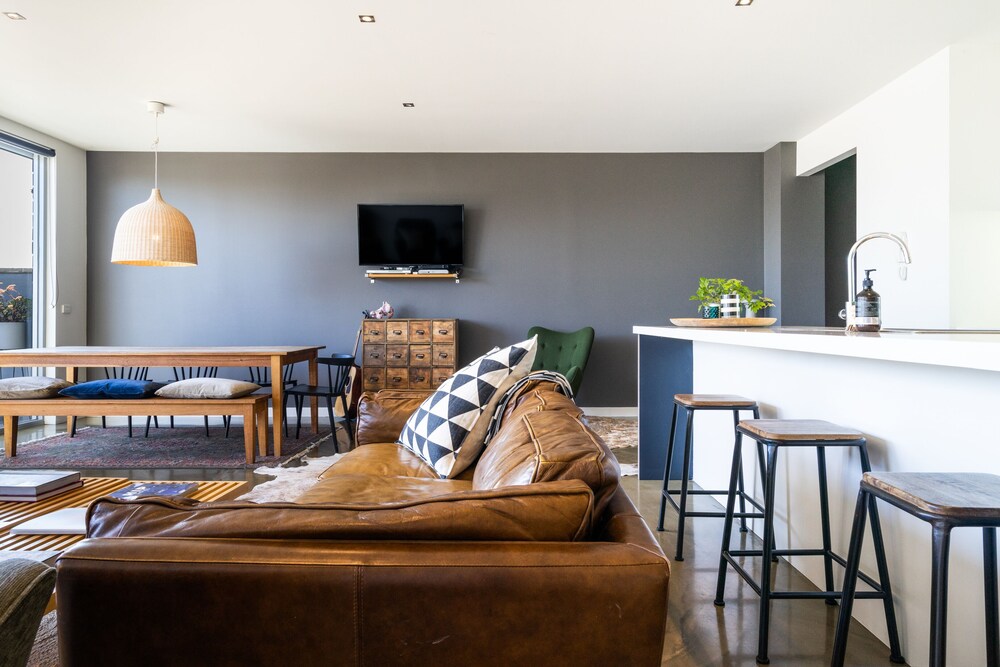 Aquabelle Apartments