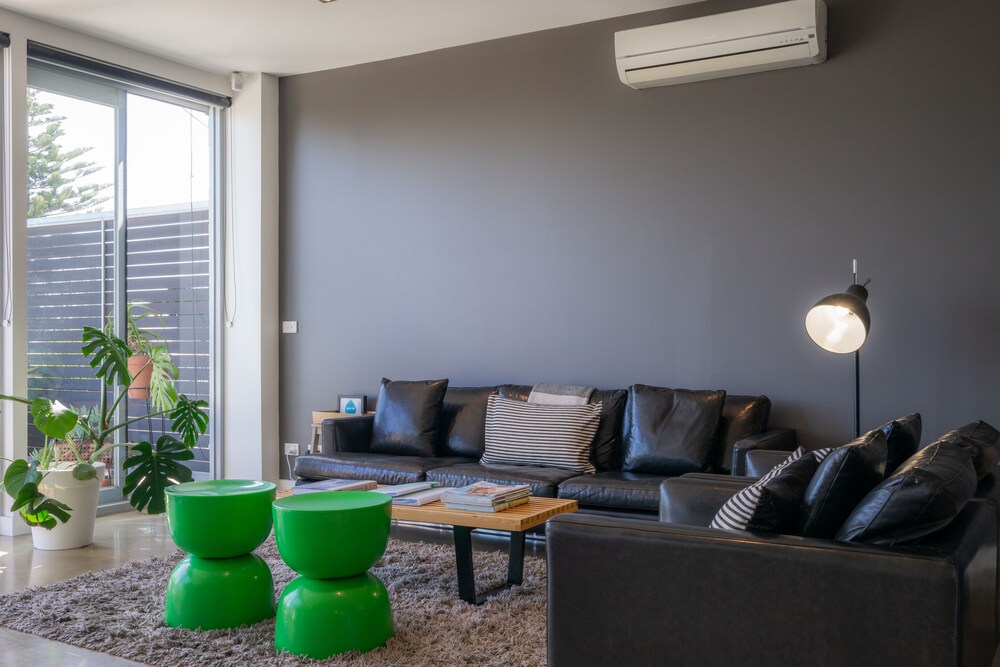 Aquabelle Apartments
