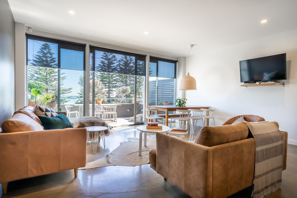 Aquabelle Apartments