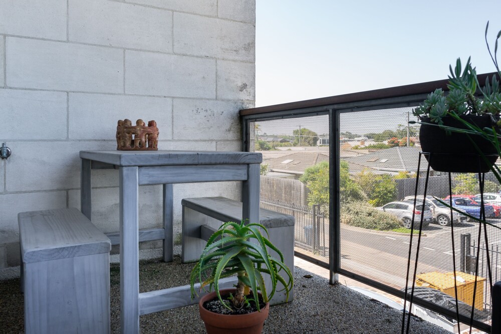 Aquabelle Apartments