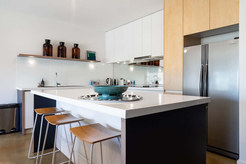 Aquabelle Apartments
