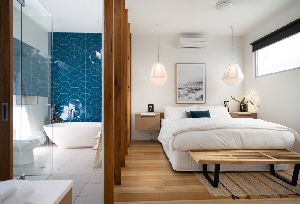 Aquabelle Apartments