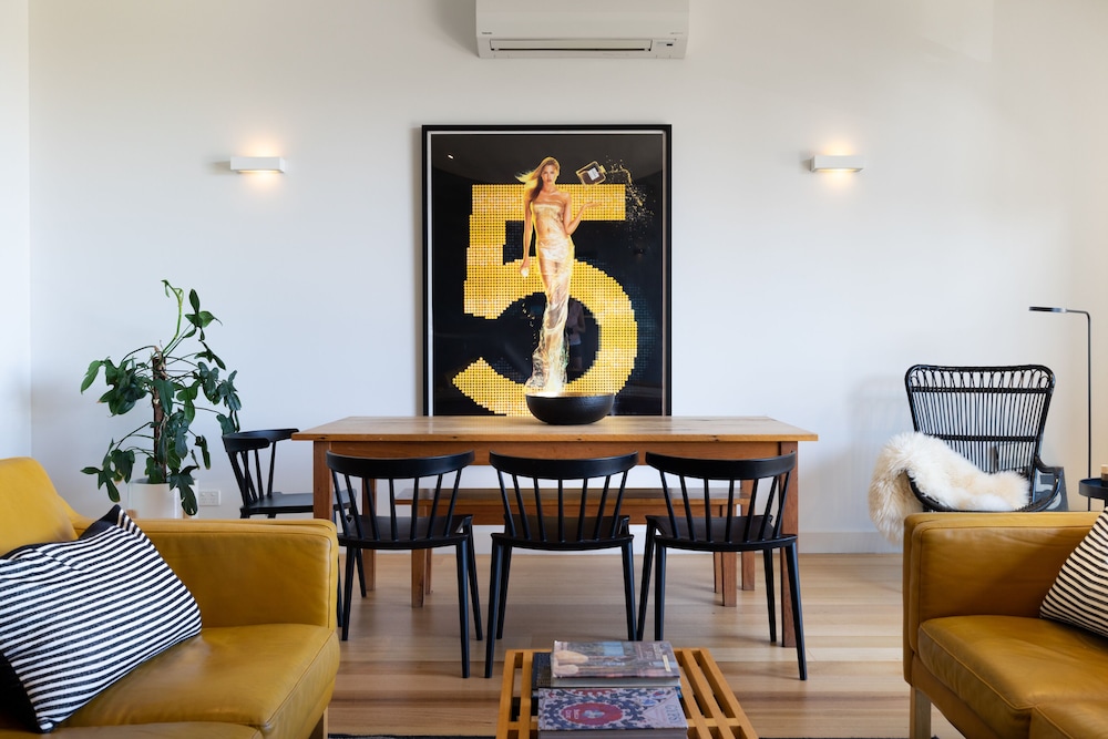 Aquabelle Apartments