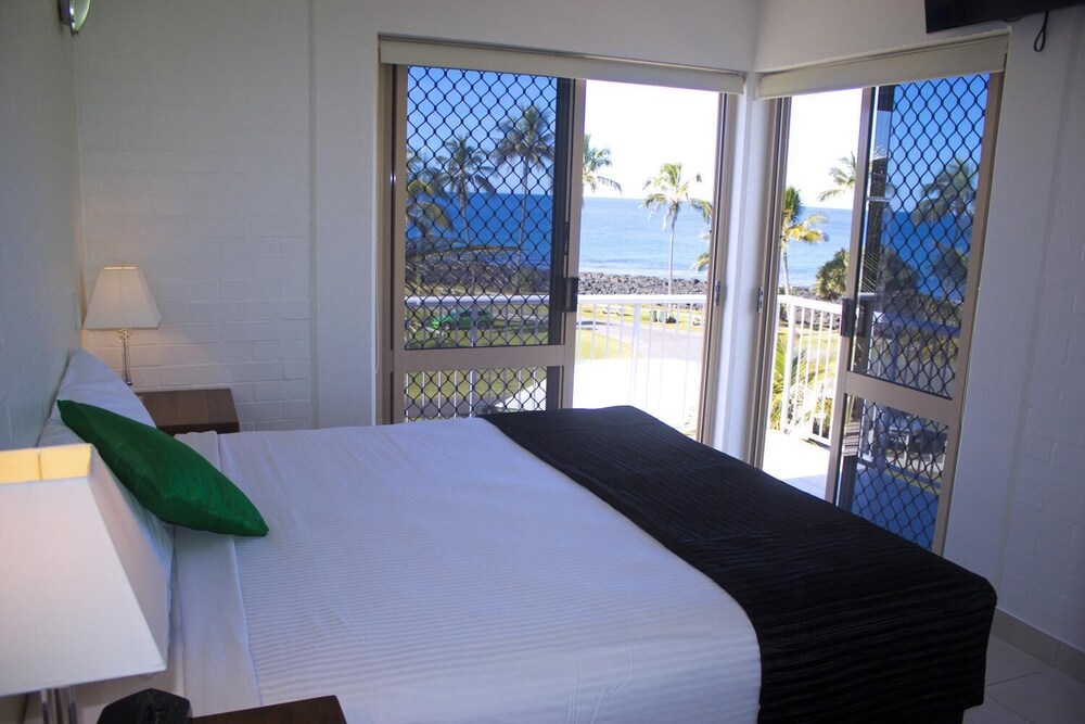 Bargara Shoreline Serviced Apartments Bundaberg Aus Best Price Guarantee Lastminute Com Au Bargara Shoreline Serviced Apartments Bundaberg Aus Best Price Guarantee Lastminute Com Au