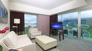 Premium bedding, minibar, in-room safe, desk
