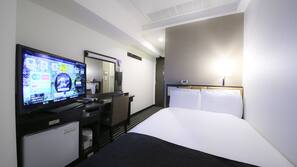 Down comforters, desk, blackout drapes, free WiFi