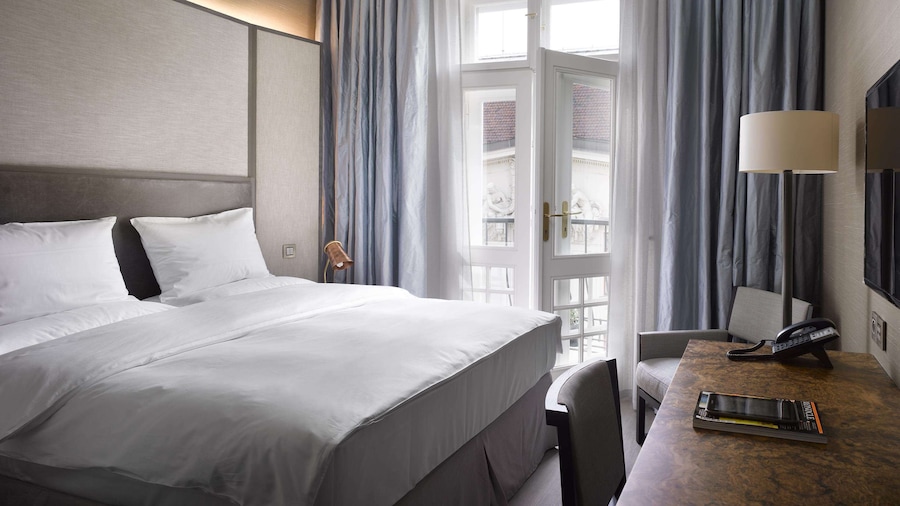 The Emblem Hotel