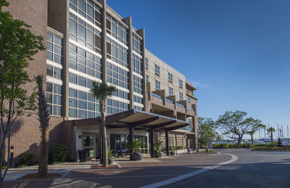 Hilton Garden Inn Charleston Waterfrontdowntown Charleston - 