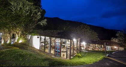Dantica Cloud Forest Lodge