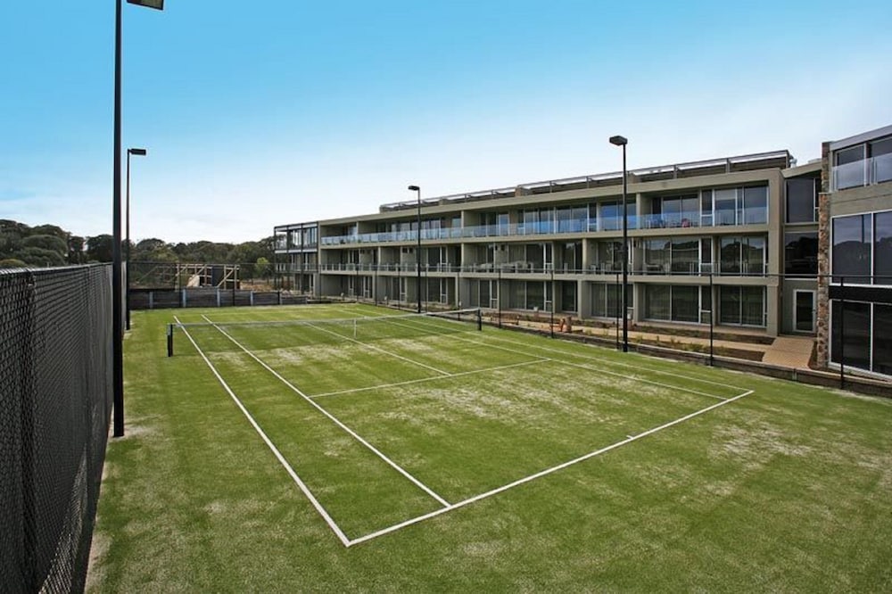 Tennis court, Beachfront Resort Torquay