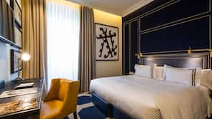 Biancheria da letto di alta qualità, copriletto in piuma, minibar