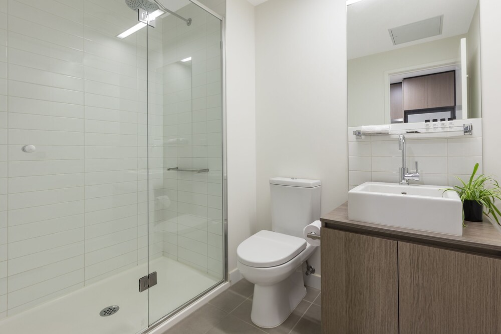 Oaks Melbourne on William Suites
